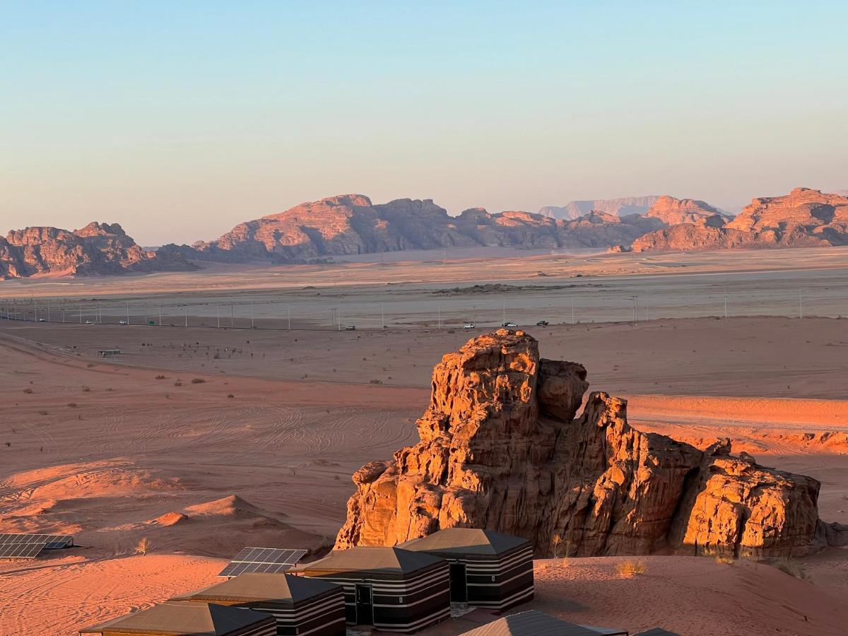 Wadi Rum Eagle Luxury Camp エクステリア 写真