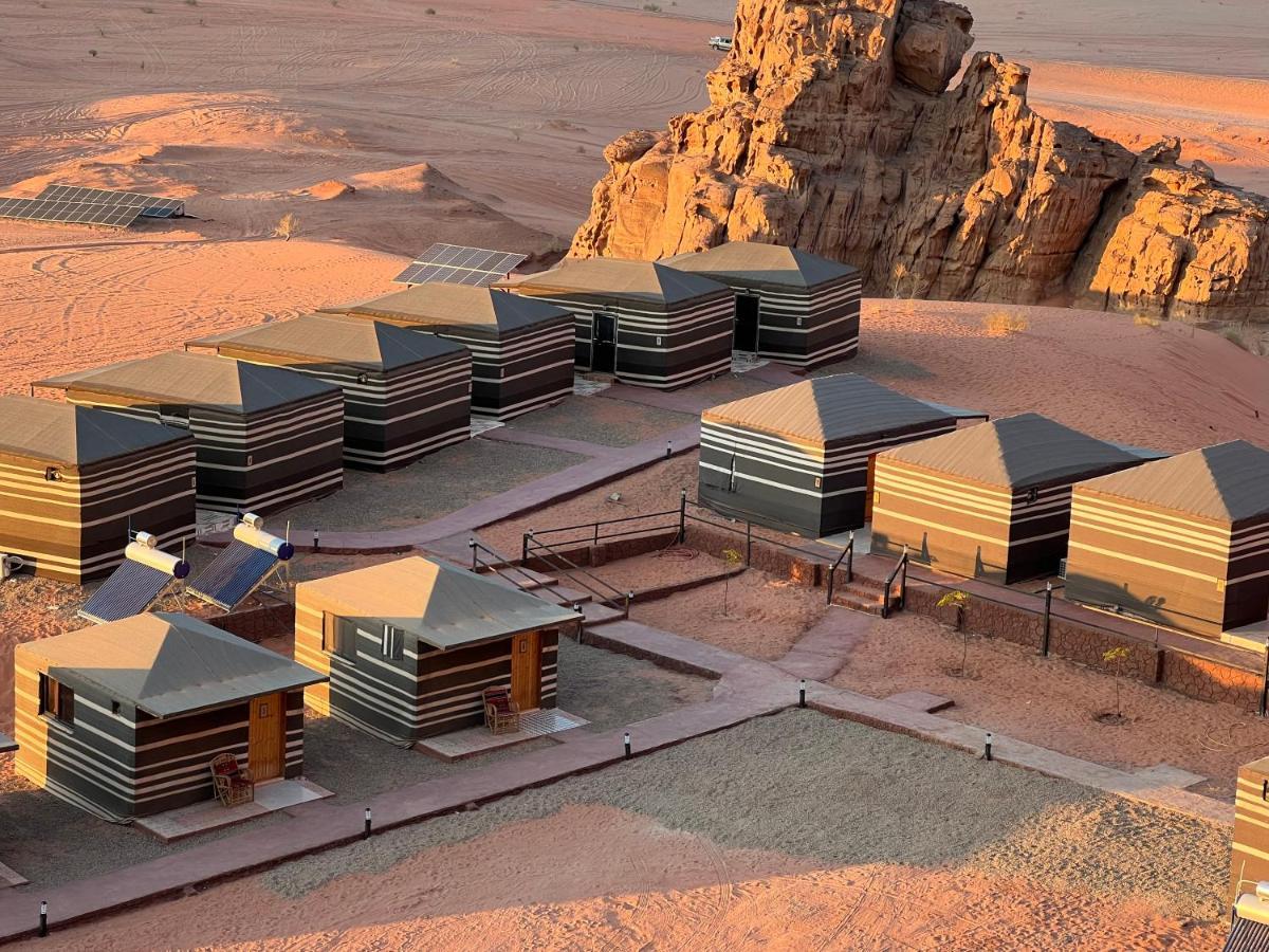 Wadi Rum Eagle Luxury Camp エクステリア 写真