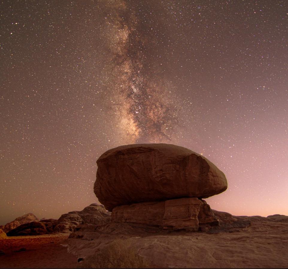 Wadi Rum Eagle Luxury Camp エクステリア 写真