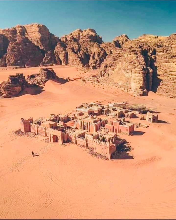 Wadi Rum Eagle Luxury Camp エクステリア 写真