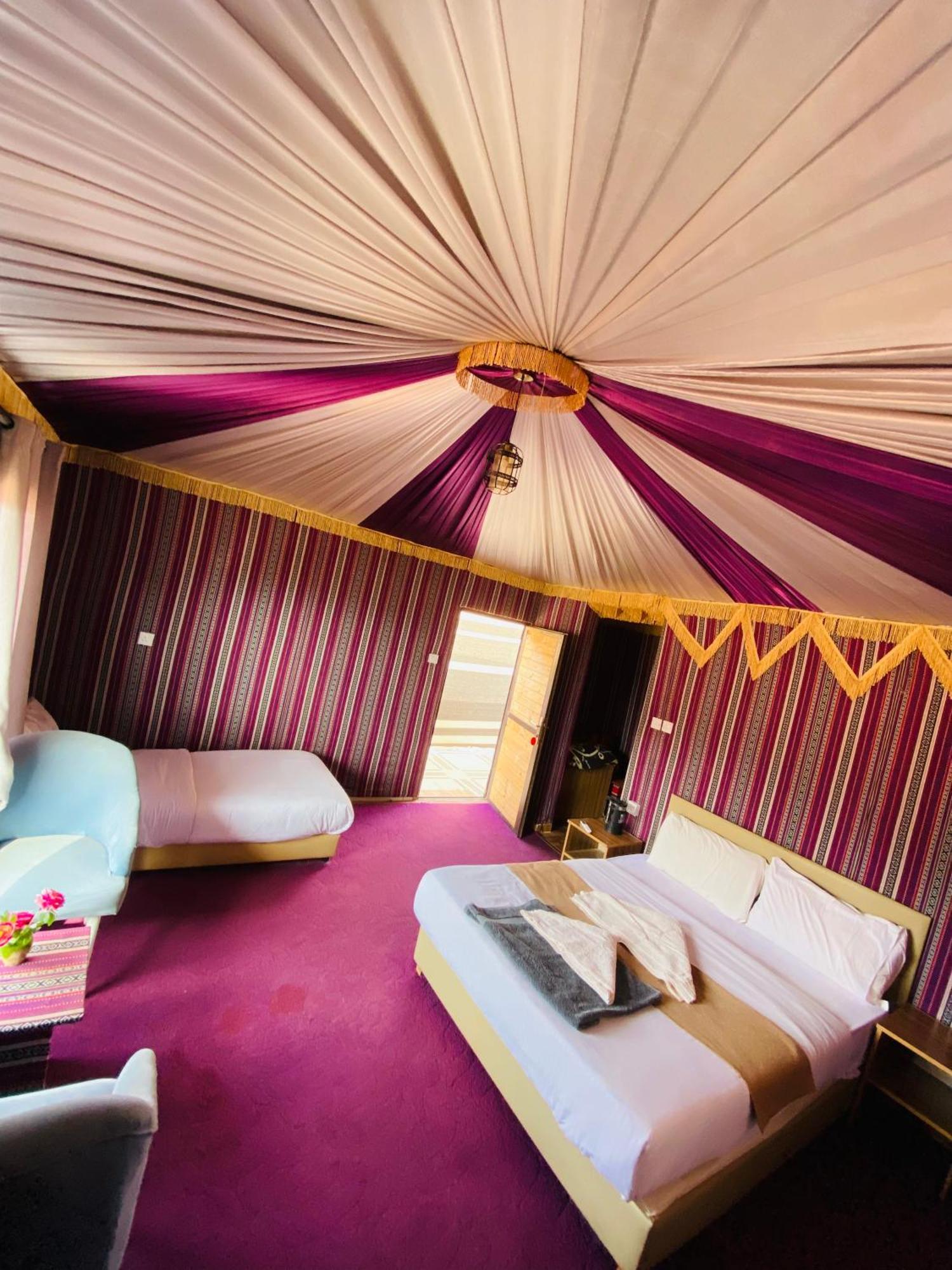 Wadi Rum Eagle Luxury Camp エクステリア 写真