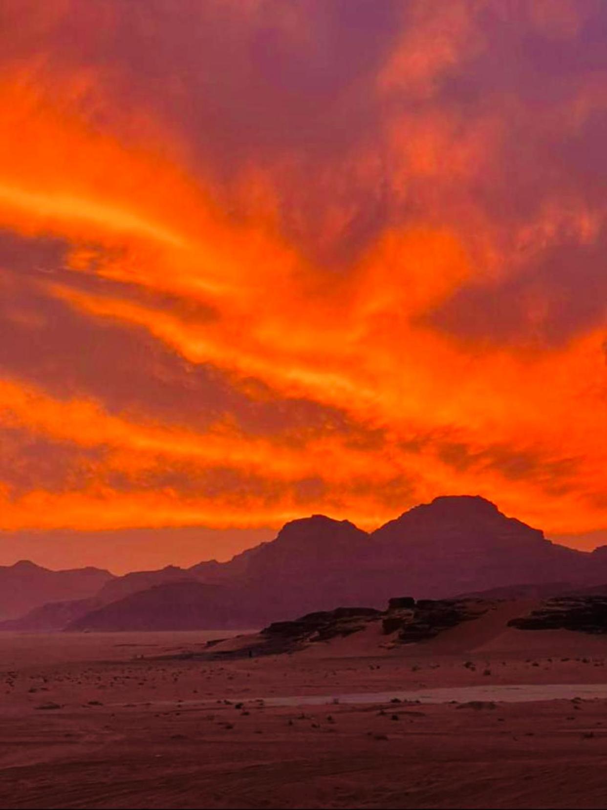 Wadi Rum Eagle Luxury Camp エクステリア 写真